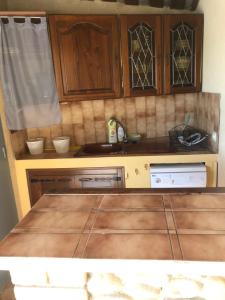 CHAMBRES DHÔTES CLIMATISÉES avec CUISINE dÉTÉ "VILLA GOUR du PEYROL"