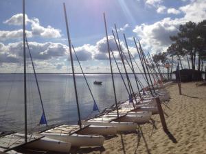 Maisons de vacances Luxurious Holiday Home in Gironde with Private Garden : photos des chambres