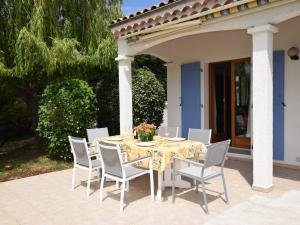 Villas Comfortable villa in Coux with private pool : photos des chambres