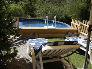 Maisons de vacances Pretty Chalet in Beaulieu France With Private Swimming Pool : photos des chambres