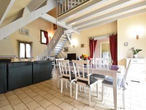 Villas Gorgeous Villa in St Julien De Lampon with Private Pool Centre Nearby : photos des chambres