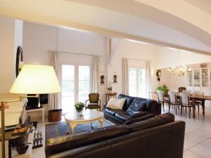 Villa in Ecuras Rouzede with private garden