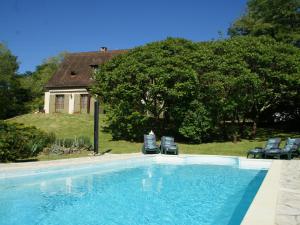 Spacious Holiday Home with Private Pool in Tremolat