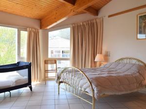 Maisons de vacances Holiday house with private swimming pool and view at the Vercors : photos des chambres