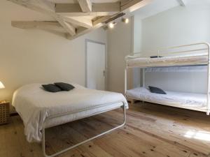 Maisons de vacances Comfortable lodge with terrace, in Bloemendaal : photos des chambres