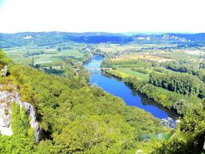 Maisons de vacances Cottage in Vezac near Forest and Lake : photos des chambres