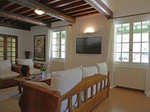 Villas Lush Villa in Beaucaire with Swimming Pool : photos des chambres