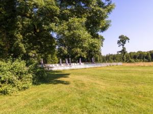 Maisons de vacances Very spacious cottage with a separate guest house on a medieval domain : photos des chambres