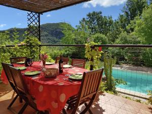 Villas Stylish holiday home near St Br s with private swimming pool and stunning view : photos des chambres