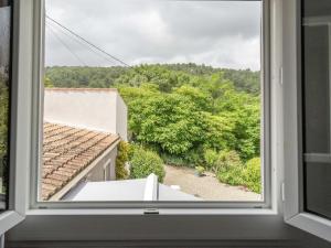 Maisons de vacances Attractive Holiday Home in Cessenon Sur Orb with Terrace : photos des chambres