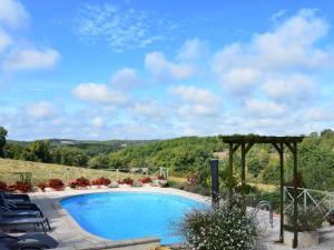 Maisons de vacances Lovely Holiday Home in Th dirac with Swimming Pool : photos des chambres