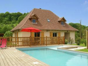 Maisons de vacances Picturesque Holiday Home in Loubressac with Swimming Pool : photos des chambres