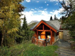 Chalets Warm Chalet in Oz with Ski Storage Balcony Terrace Heating : photos des chambres