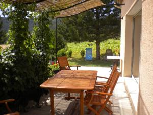 Maisons de vacances Great detached house near Die 8 km with magnificent view and beautiful garden : photos des chambres