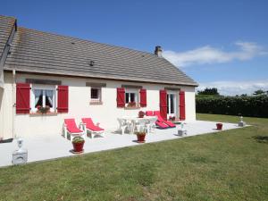 Maisons de vacances Snug holiday home in Denneville Plage near beach : photos des chambres