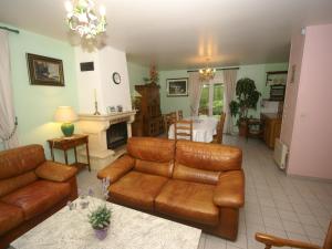 Maisons de vacances Snug holiday home in Denneville Plage near beach : photos des chambres