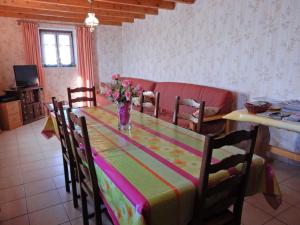 Maisons de vacances Spacious Holiday Home near Forest in Esmouli res : photos des chambres