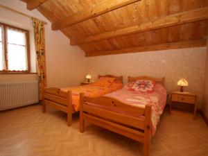 Maisons de vacances Spacious holiday home near the forest : photos des chambres
