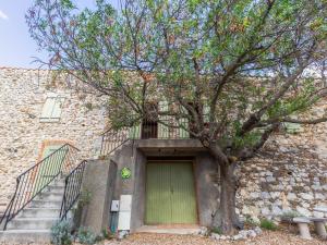 Maisons de vacances Welcoming Holiday Home in Tautavel with Balcony : photos des chambres