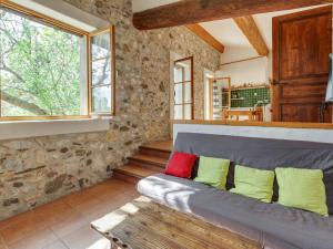 Maisons de vacances Welcoming Holiday Home in Tautavel with Balcony : photos des chambres