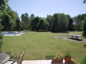 Maisons de vacances Holiday Home in Quend Plage les Pins with Terrace : photos des chambres