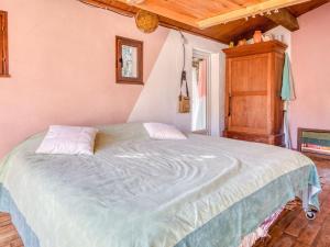 Villas Beautiful Pet friendly Villa in R gusse with Swimming Pool June Oct : photos des chambres
