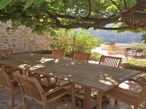 Maisons de vacances Beautiful Provencal villa with guest house and private pool panoramic view : photos des chambres