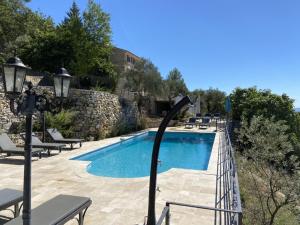 Maisons de vacances Beautiful Provencal villa with guest house and private pool panoramic view : photos des chambres