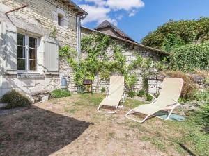 Maisons de vacances Romantic holiday home in Sossais with fenced garden : photos des chambres