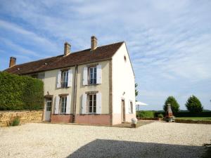 Maisons de vacances Authentic Burgundy holiday home with plenty of space and privacy near Diges : photos des chambres