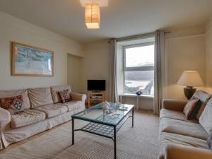 Charming apartment in Barmouth overlooking estuary