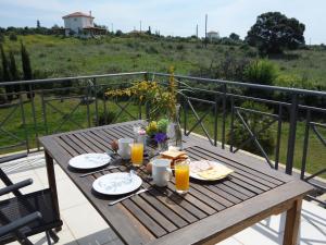 Elegant Villa in Evangelismos with Pool, Garden near Seabeach Messinia Greece