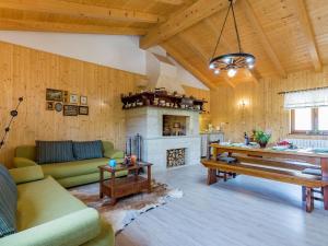 Spacious Apartment in Pazin with Pool 