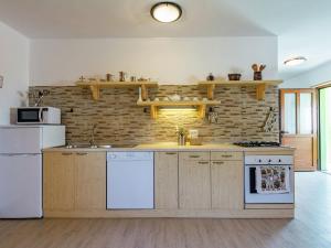 Spacious Apartment in Pazin with Pool 