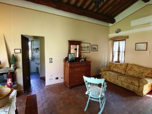 Cottage in Todi with Pool and Sauna