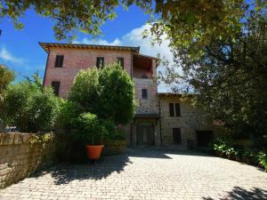 Farmhouse Umbria-Tuscany with Pool