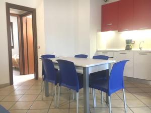 Lido Retreat Near Beach