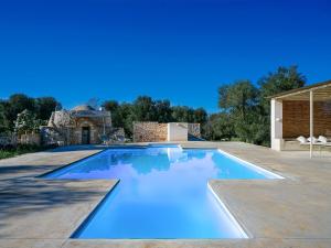 Cozy Villa near Carovigno with Swimming Pool