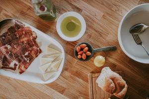 Luxury estate with 6 hectares land near hilltop town Motovun