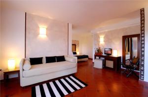 Cala Rosa Club Hotel img38