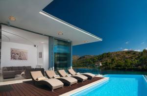 Luxury Beachfront Villa Blue Star of Brac with private pool at the beach on Brac island - Bobovisca