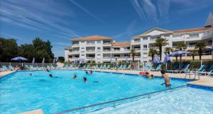 Appartements Les Pins - 3 pieces - Vue sur piscine - 600m mer - Les Sables d'Olonne : photos des chambres