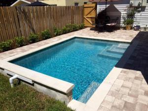 Apartment room in Max's Place - Private Cabana Suite with Pool