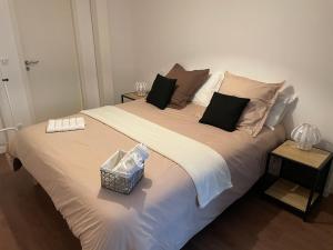 Appartements T1 bis 35 m2 lit queen size tout equipe : photos des chambres