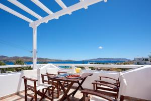 Mirabeli Apartments & Suites Milos Greece