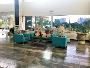 Poolview Condo RentBuyThailand - Sleeps 2