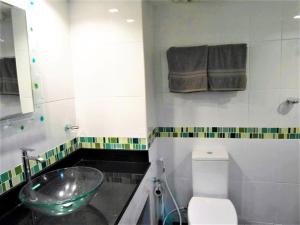Poolview Condo RentBuyThailand - Sleeps 2