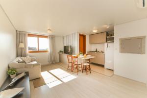 400 metros, Rua Coberta - Centro - Solar da encosta