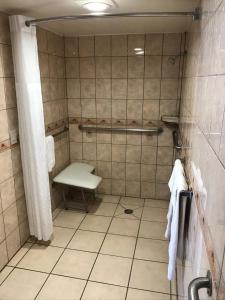 King Room - Disability Access room in Economy Inn LAX Inglewood