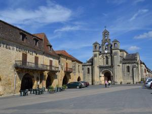 Maisons de vacances Authentic holiday home in Puy L ev que with private pool : photos des chambres